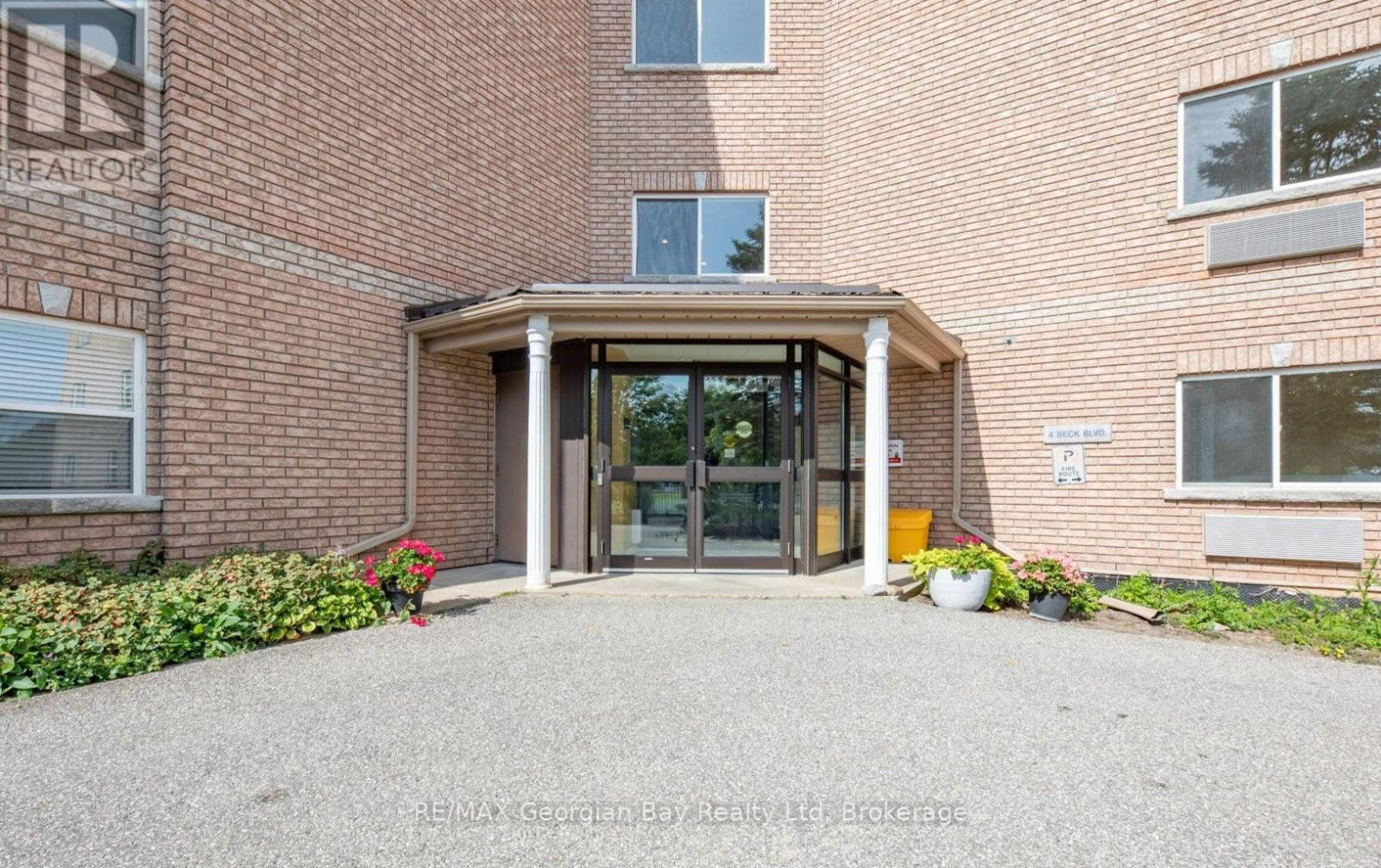 307 - 4 Beck Boulevard Property Photo 2