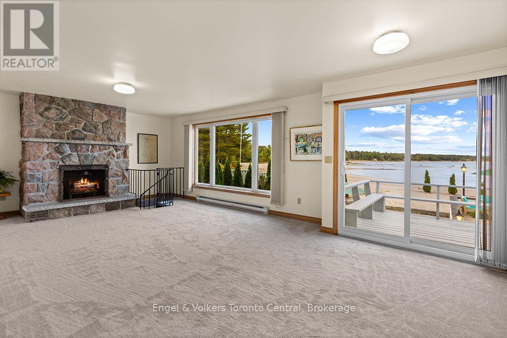 1420 Tiny Beaches Road N Property Photo 8