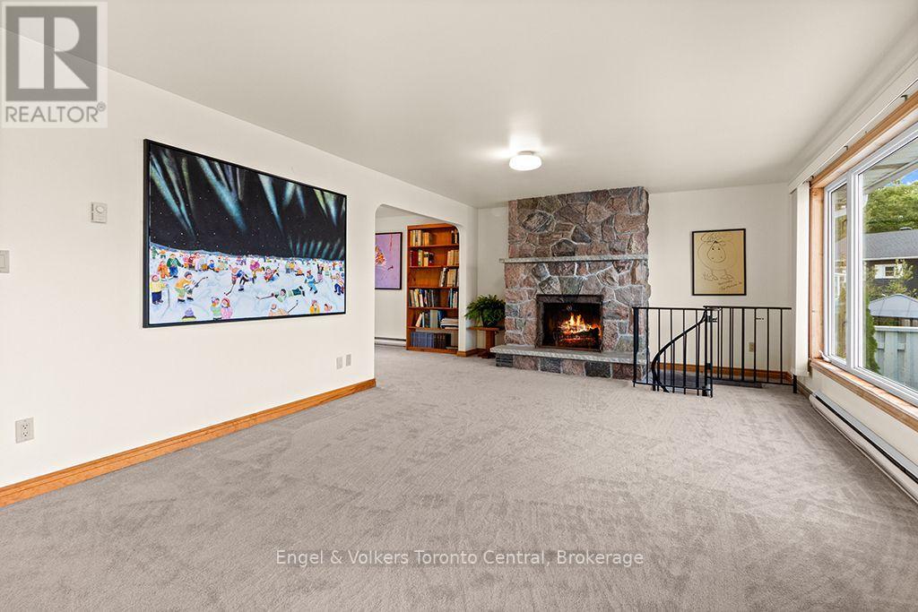 1420 Tiny Beaches Road N Property Photo 9