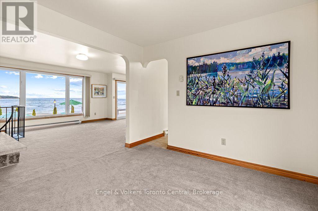 1420 Tiny Beaches Road N Property Photo 12
