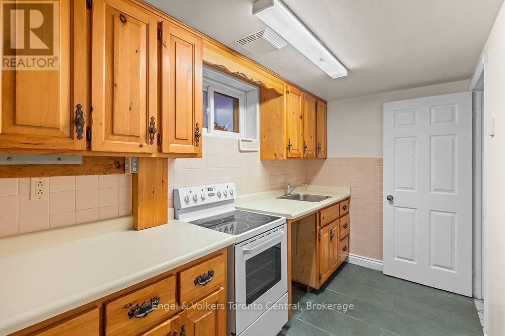 1420 Tiny Beaches Road N Property Photo 18