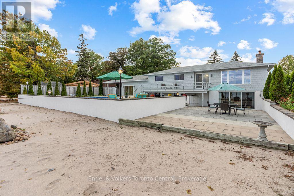 1420 Tiny Beaches Road N Property Photo 32