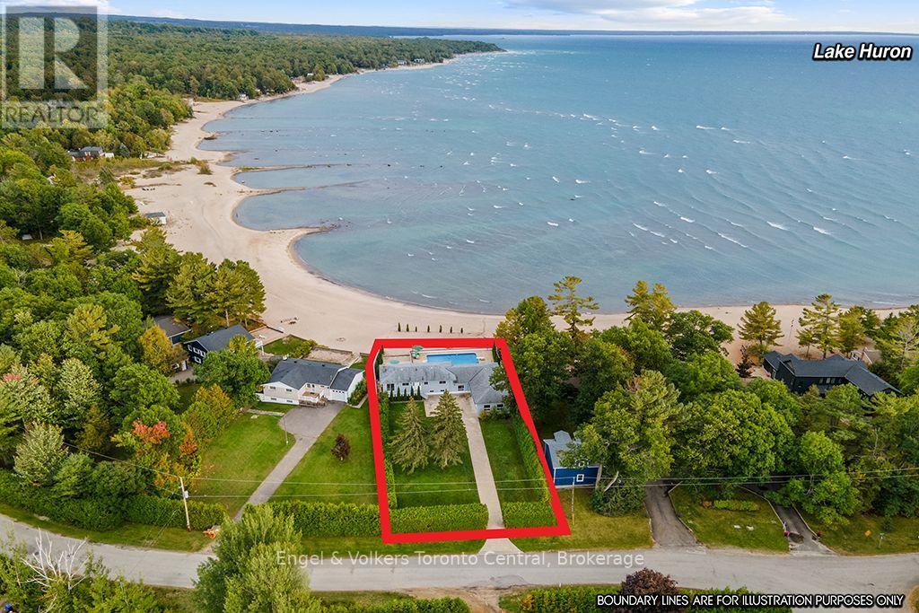 1420 Tiny Beaches Road N Property Photo 34