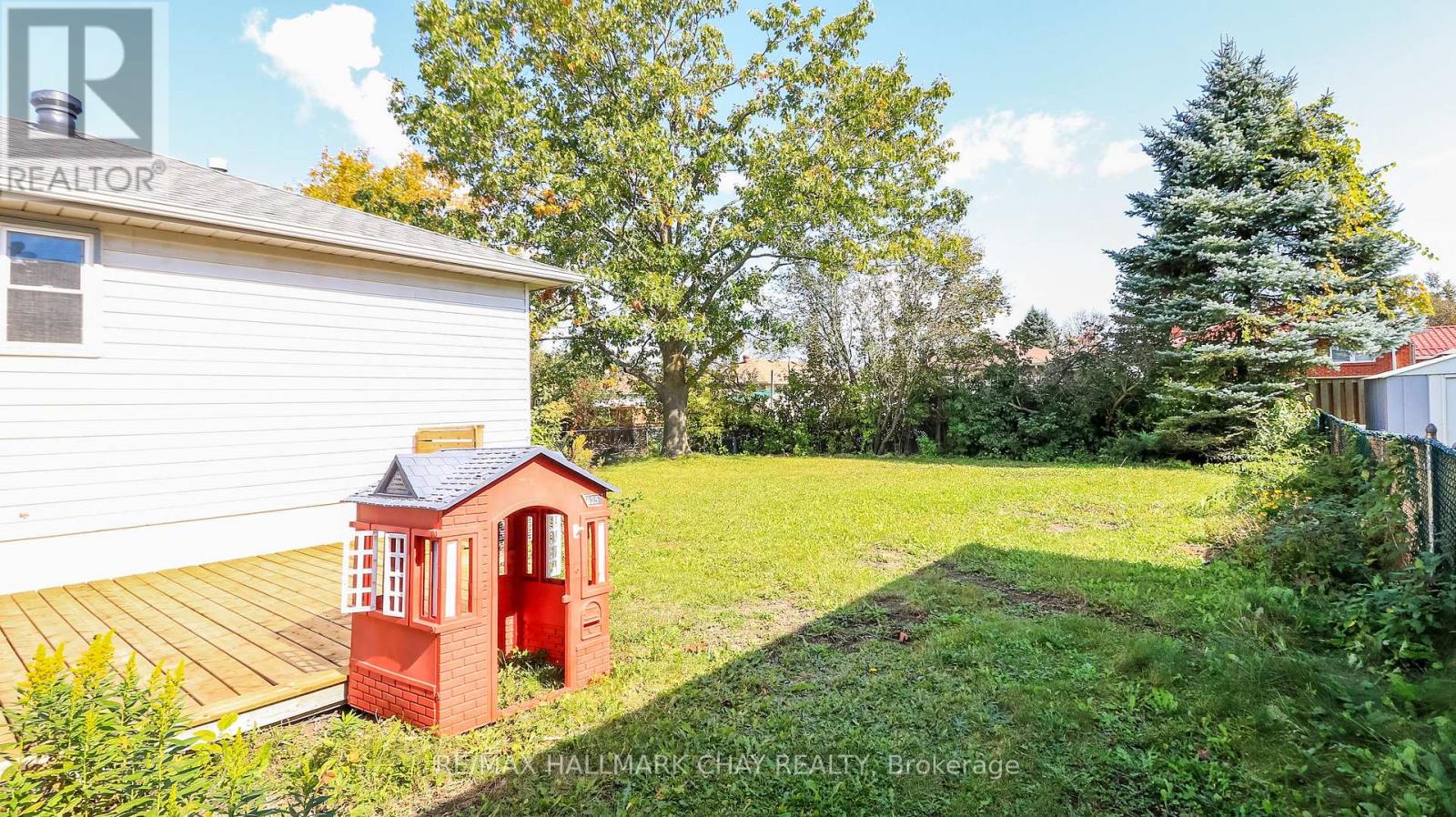 9 Bronte Crescent Property Photo 10