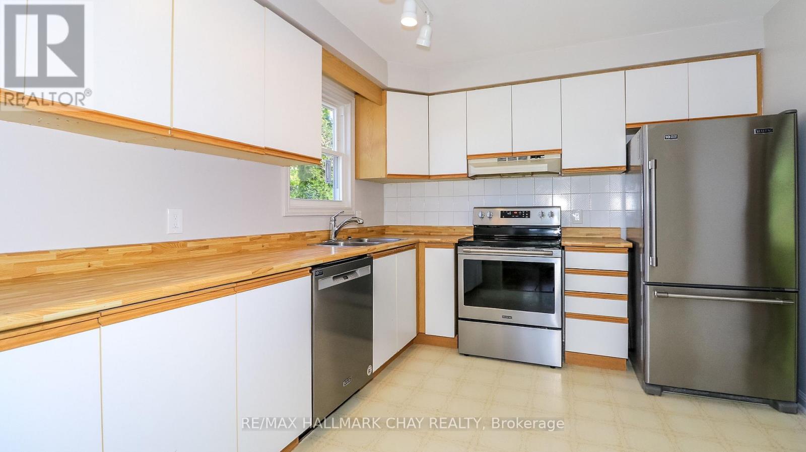 9 Bronte Crescent Property Photo 25