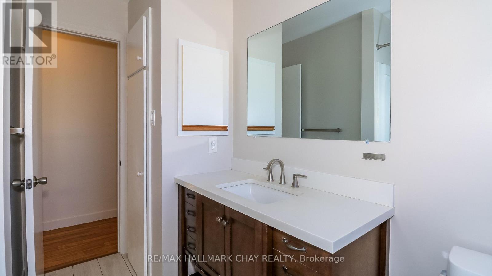 9 Bronte Crescent Property Photo 27