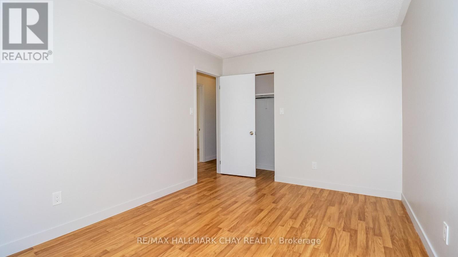 9 Bronte Crescent Property Photo 31