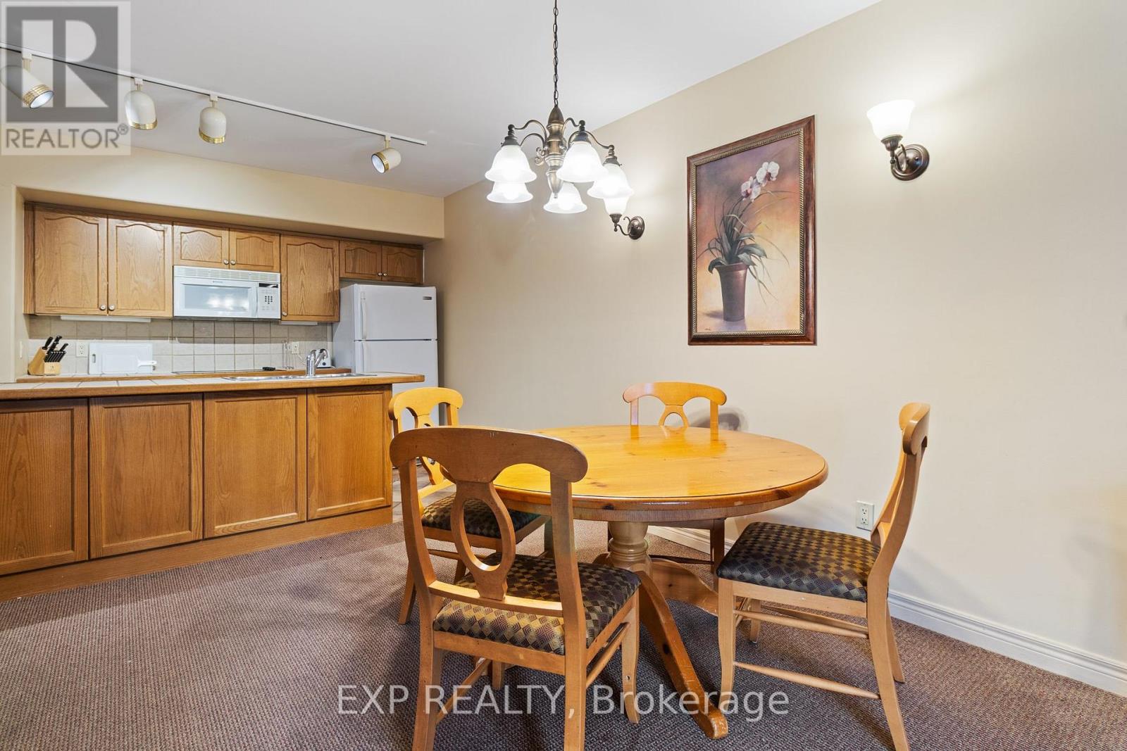 2328/2329 - 90 Highland Drive Property Photo 10
