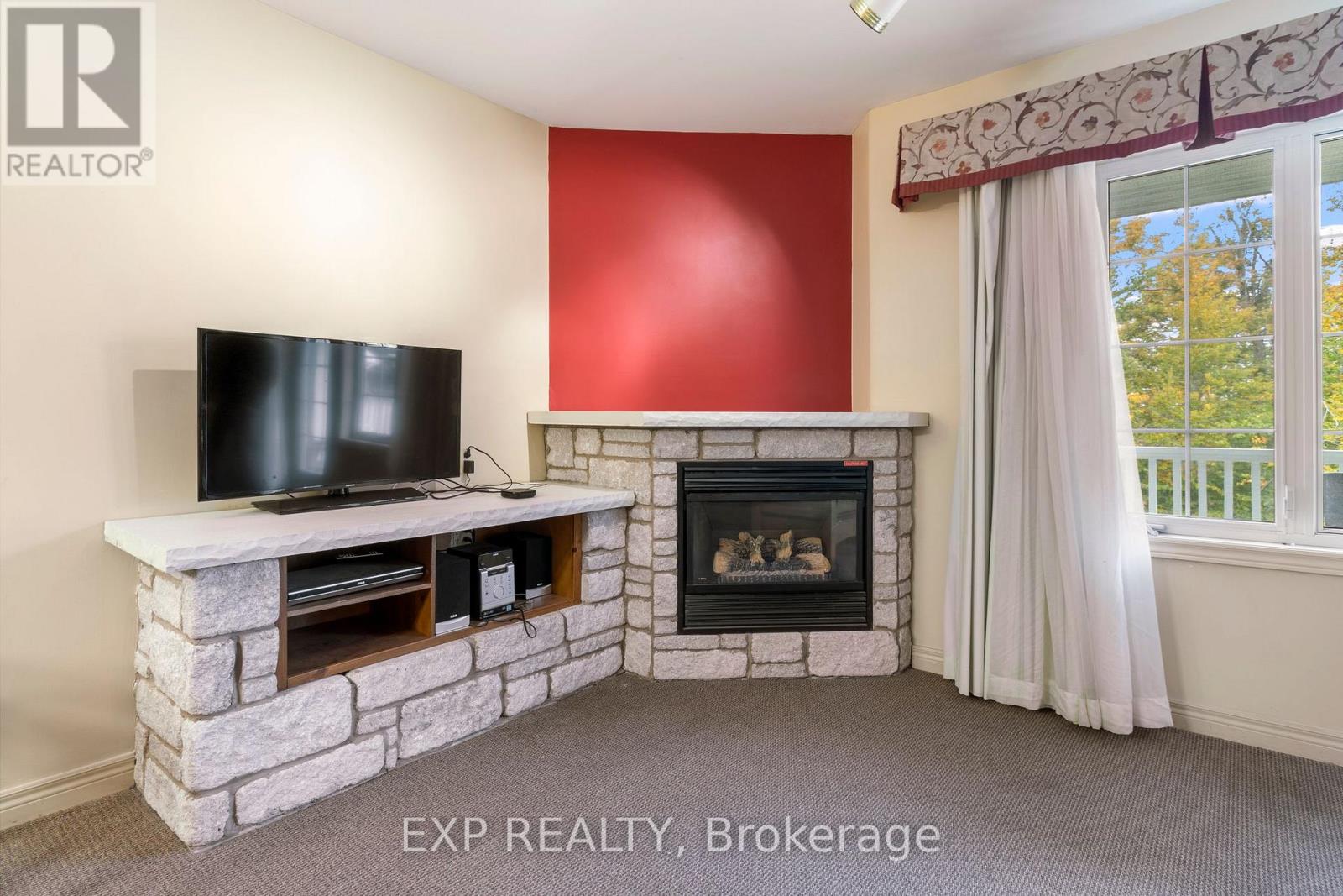 2328/2329 - 90 Highland Drive Property Photo 14