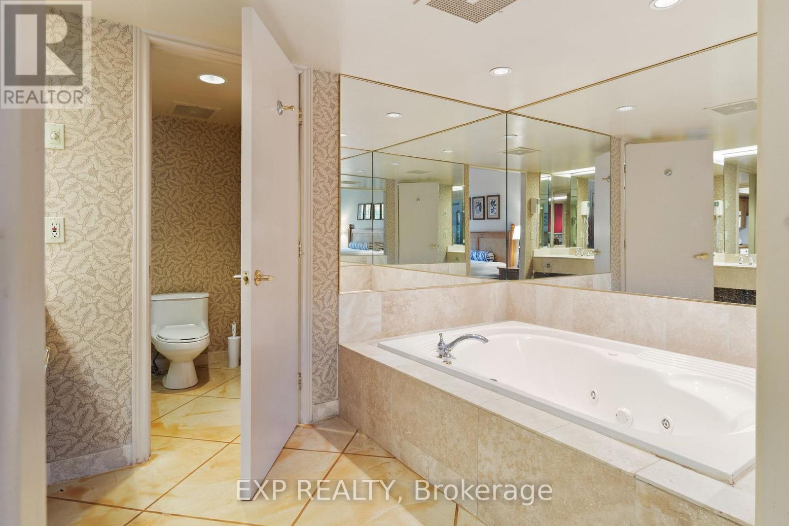 2328/2329 - 90 Highland Drive Property Photo 19