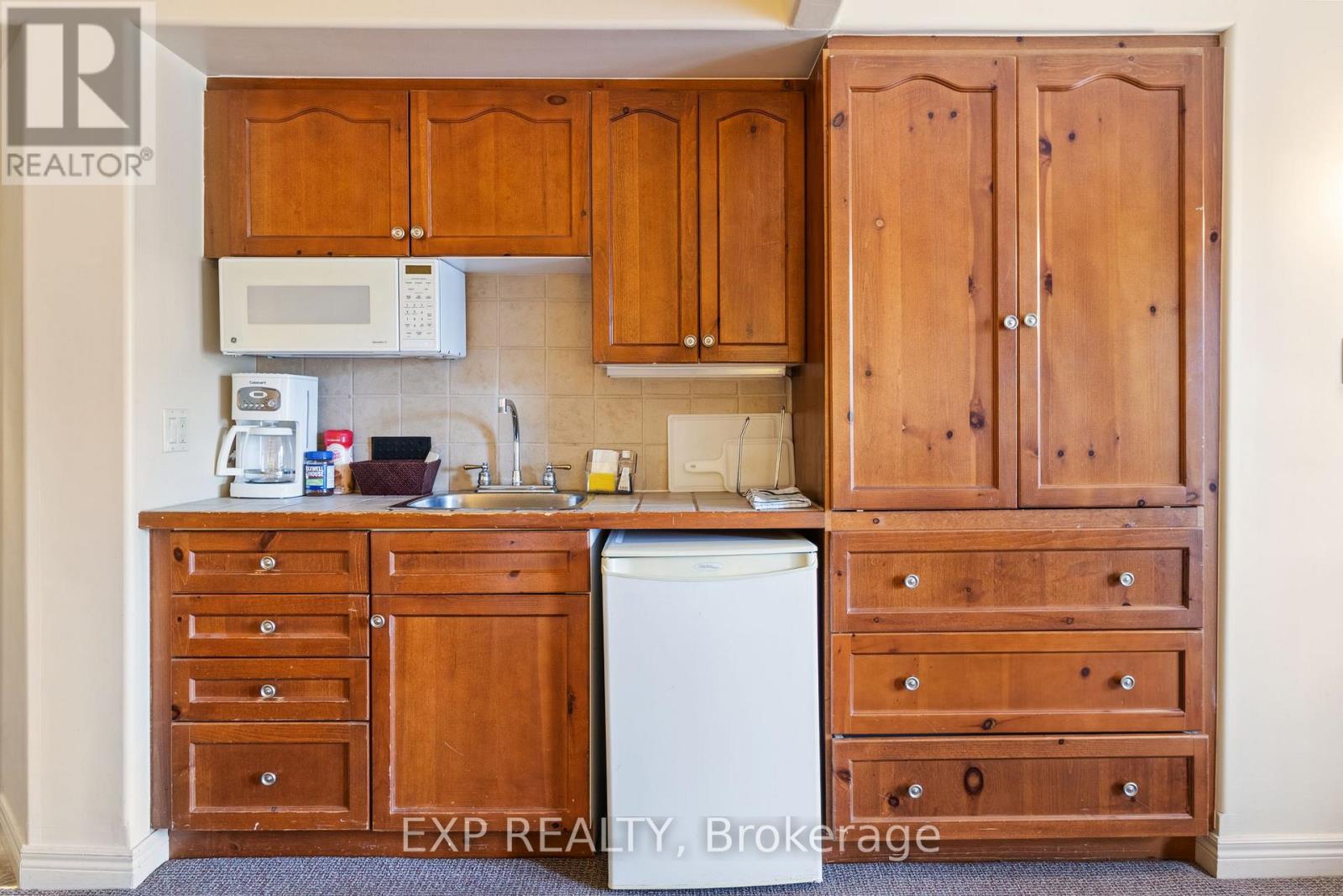 2328/2329 - 90 Highland Drive Property Photo 28