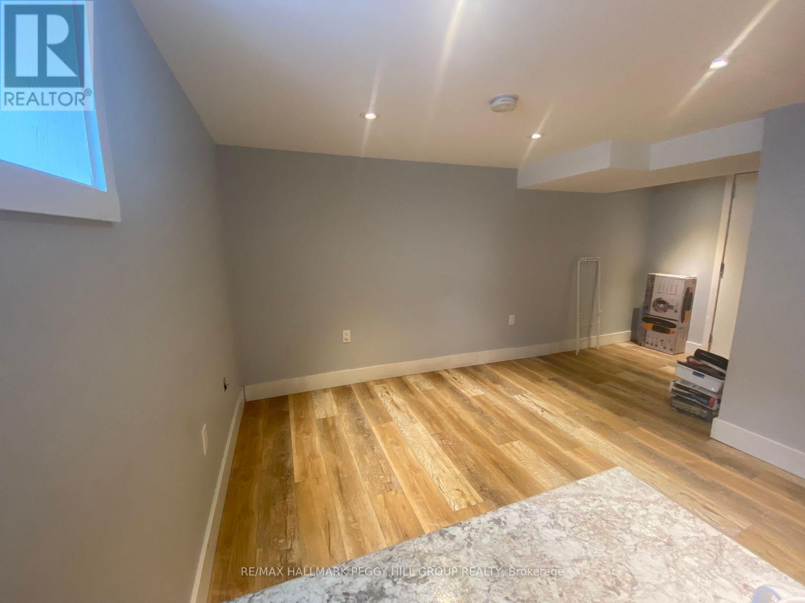 Lower - 148 Penetang Street Property Photo 6