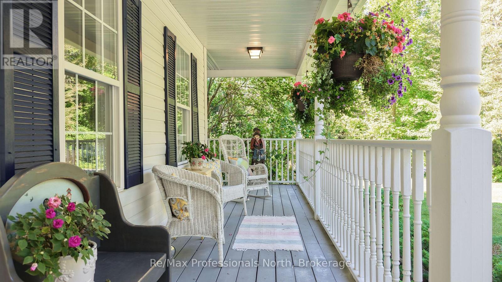 1739 Loretta Avenue Property Photo 30