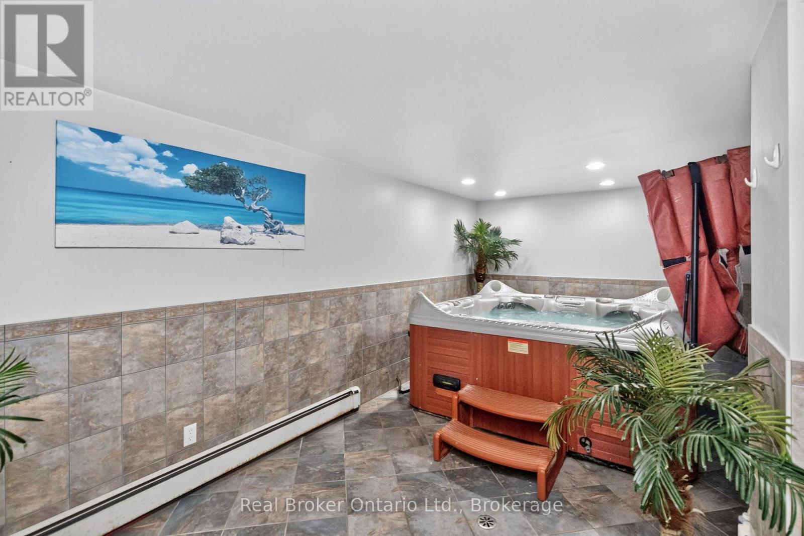 320 Lafontaine Road W Property Photo 27