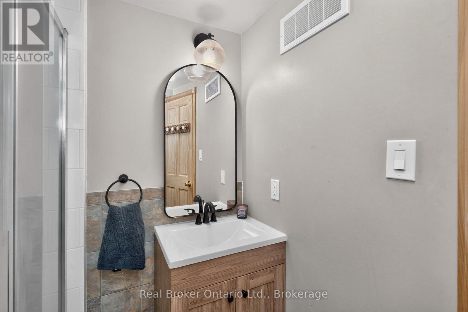 320 Lafontaine Road W Property Photo 28