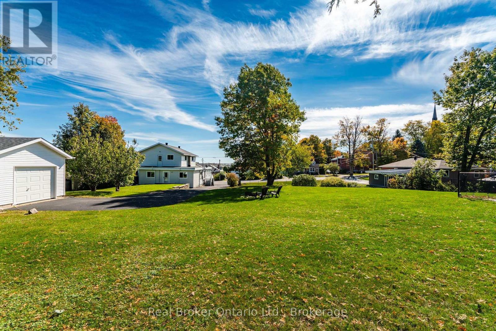 320 Lafontaine Road W Property Photo 38