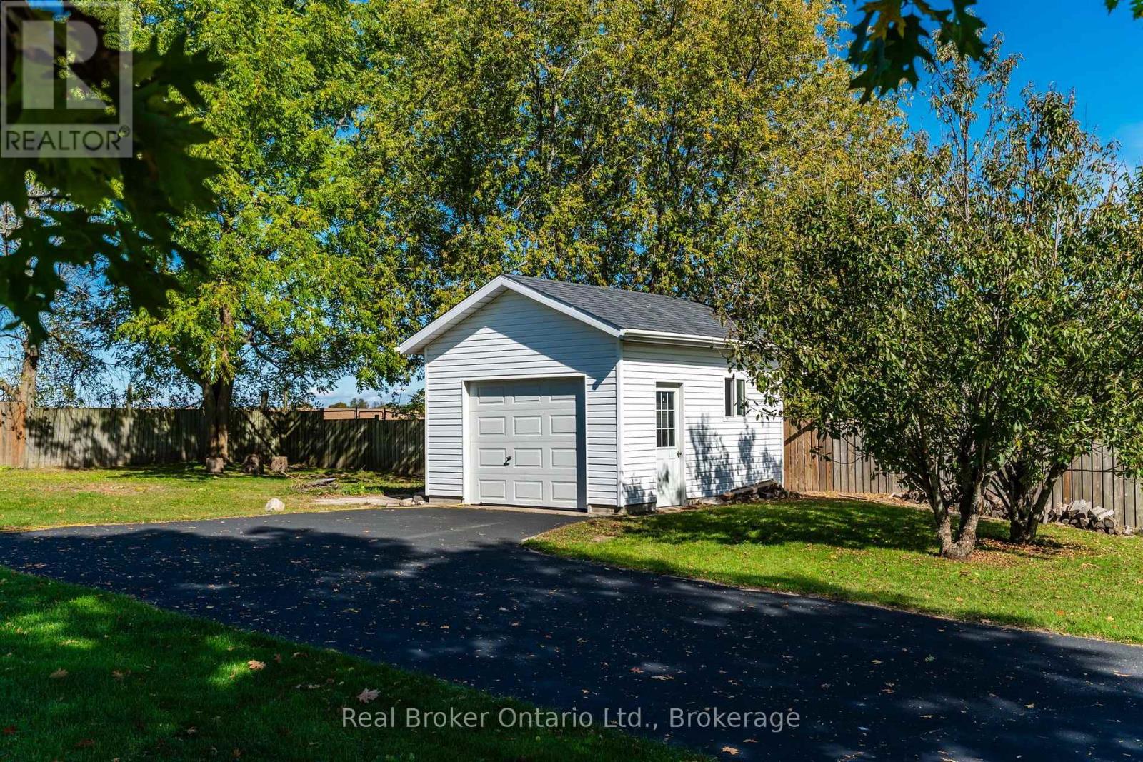 320 Lafontaine Road W Property Photo 39