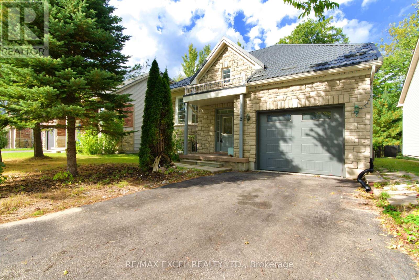 12 Cardinal Way Property Photo 3