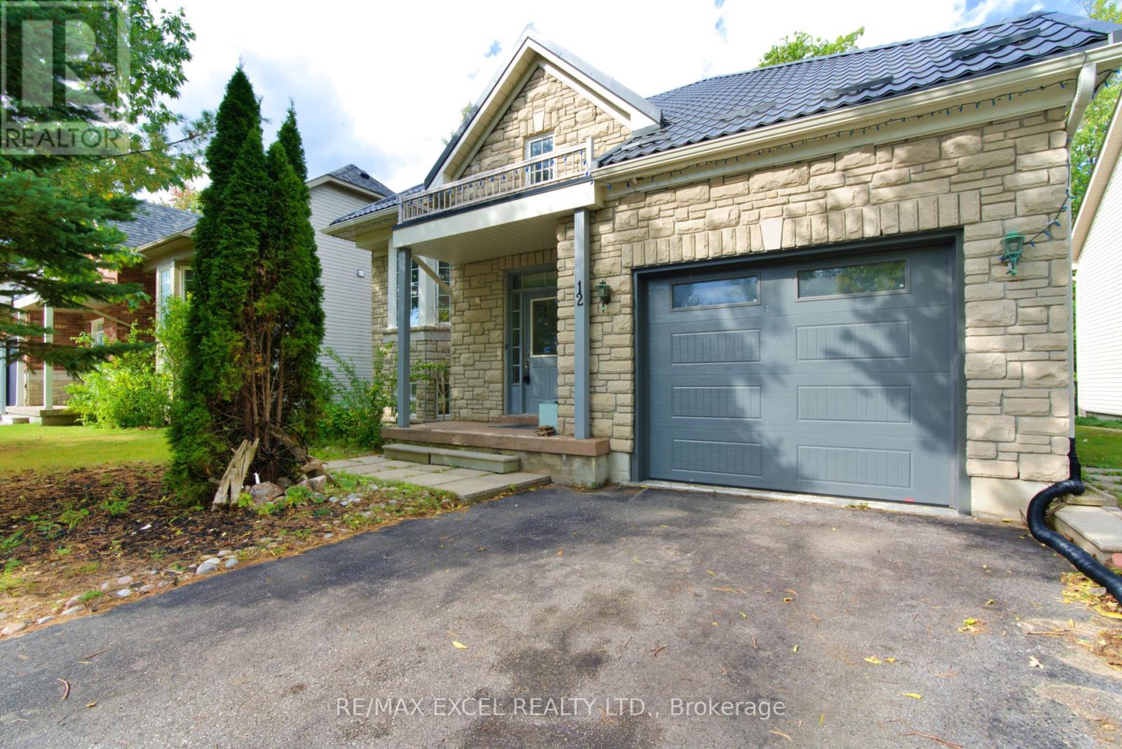 12 Cardinal Way Property Photo 6