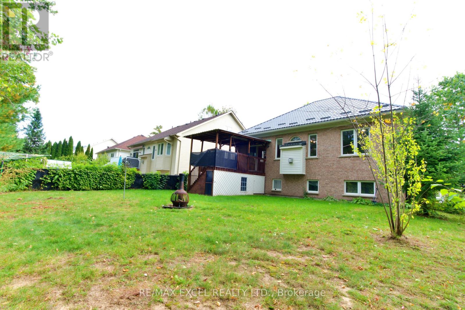 12 Cardinal Way Property Photo 24