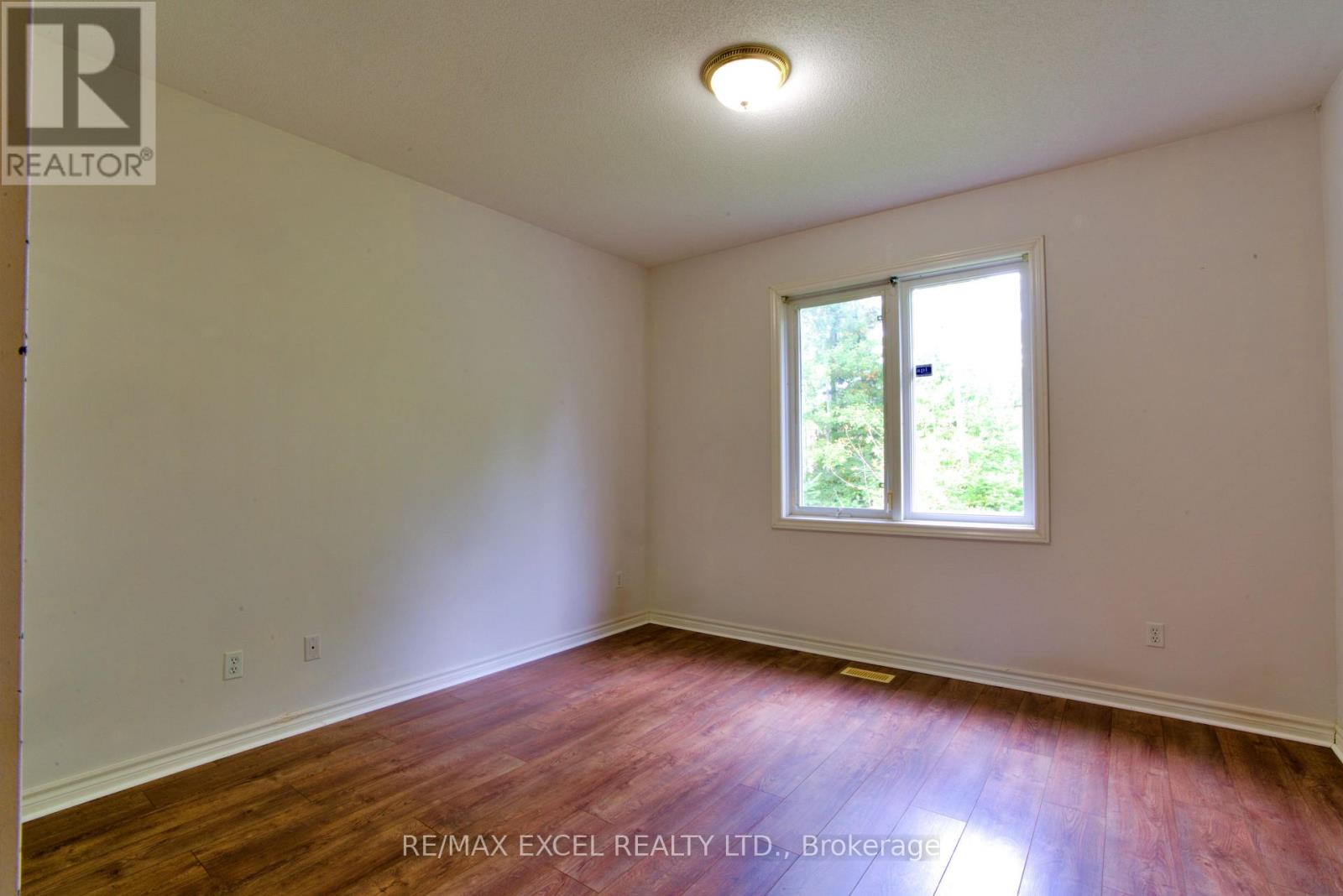 12 Cardinal Way Property Photo 29