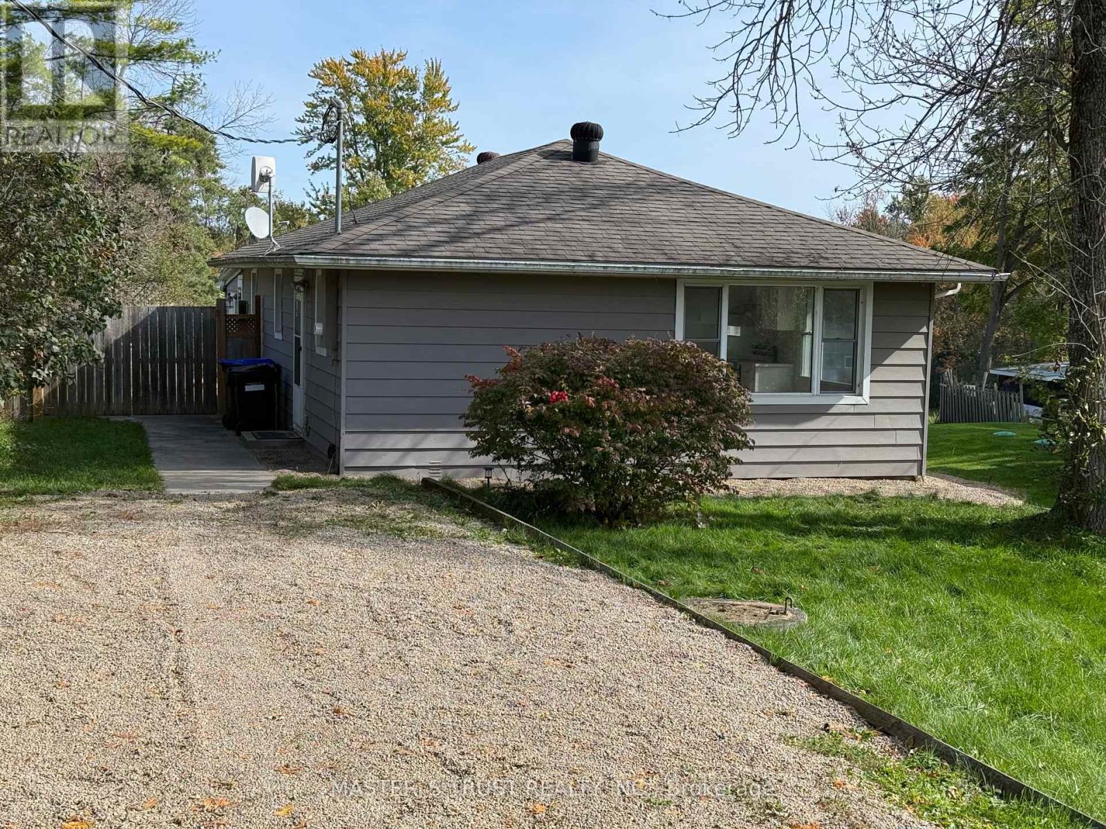 3965 Hilltop Road Property Photo 2
