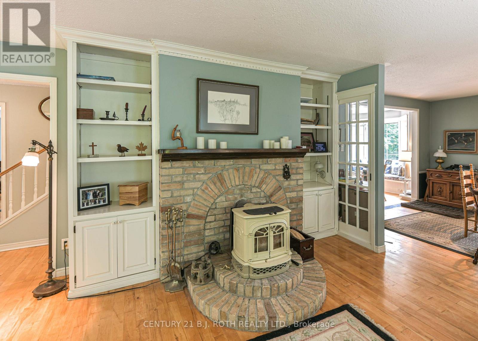 652 Warminster Side Road Property Photo 7