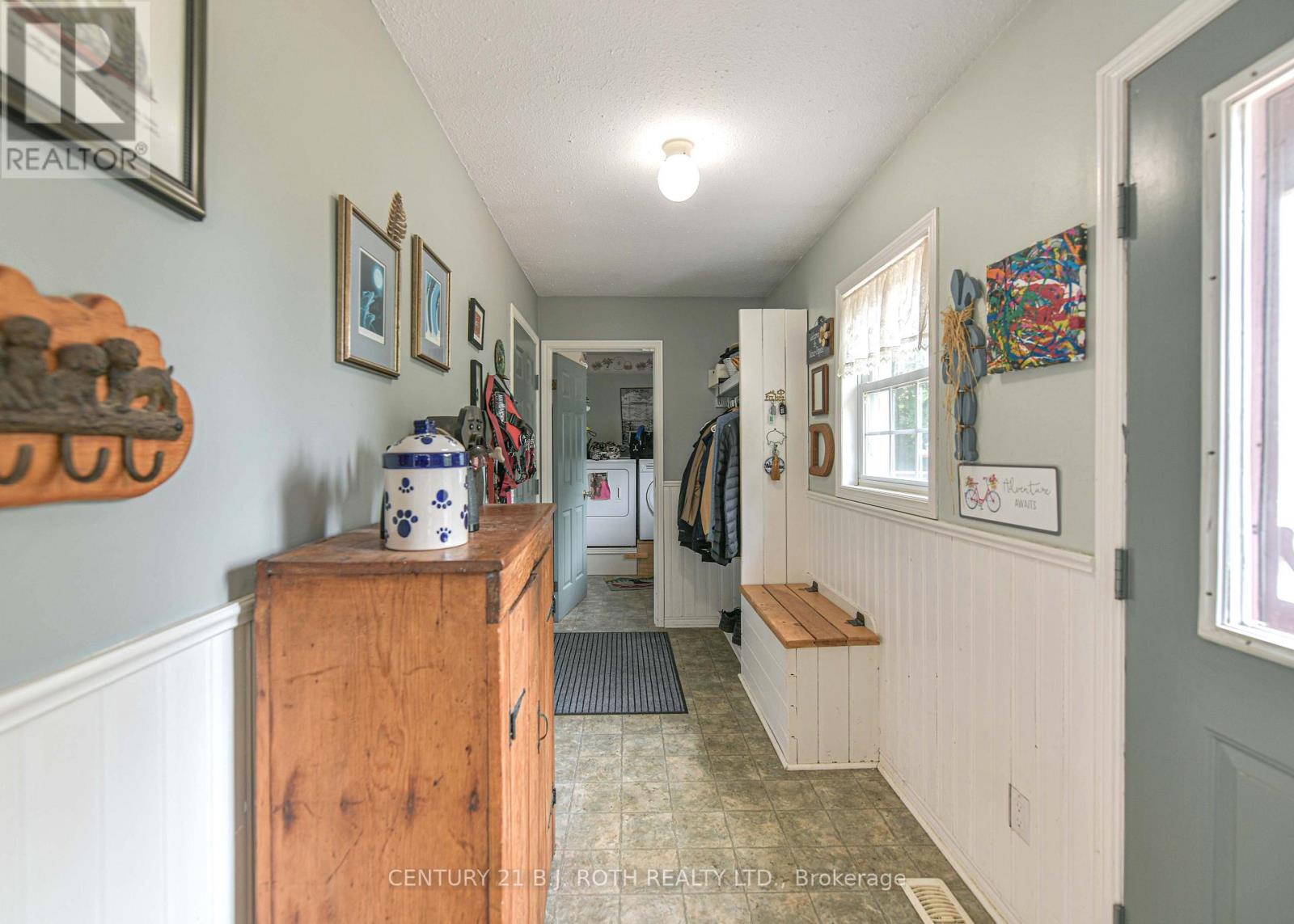 652 Warminster Side Road Property Photo 16