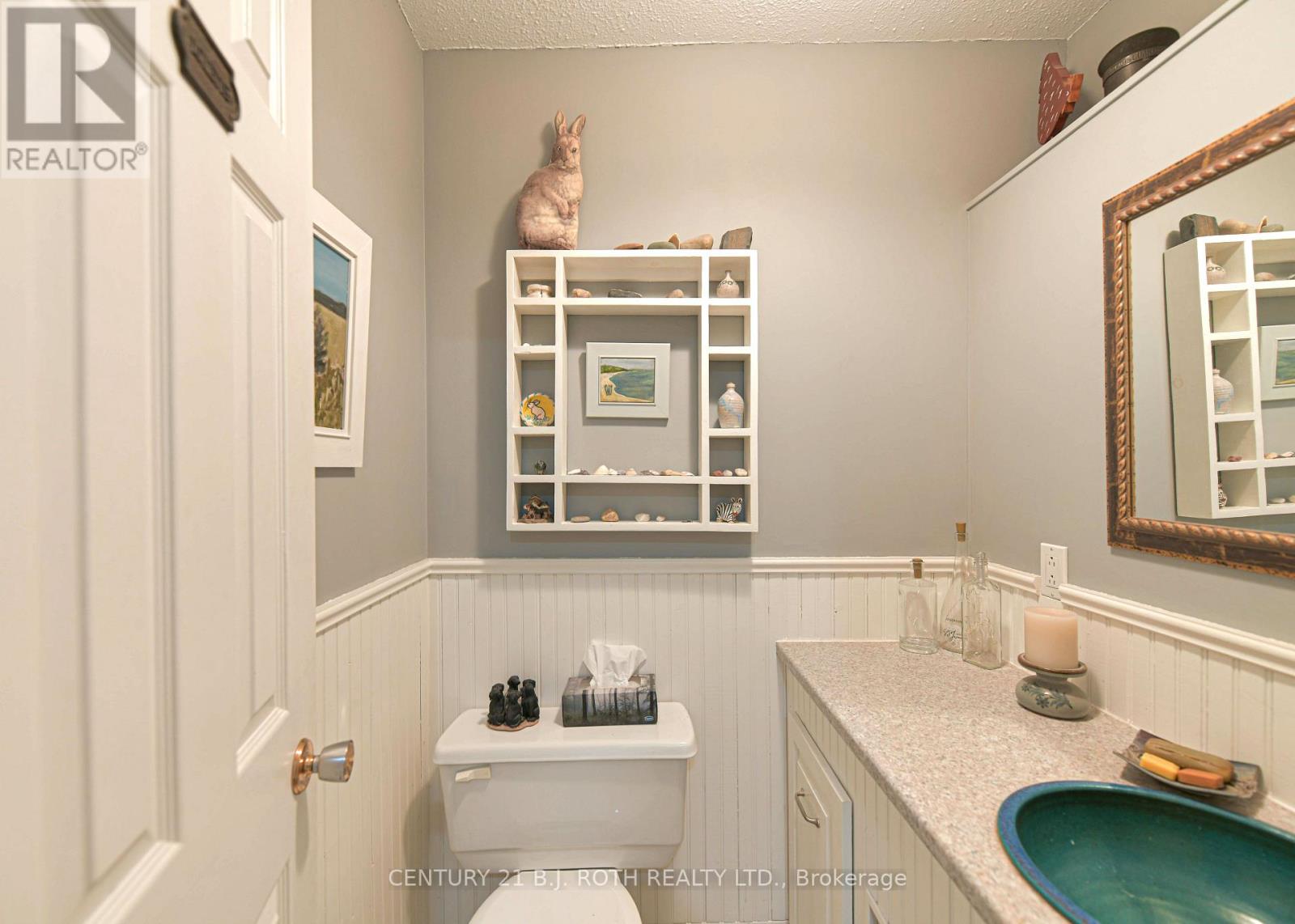 652 Warminster Side Road Property Photo 17