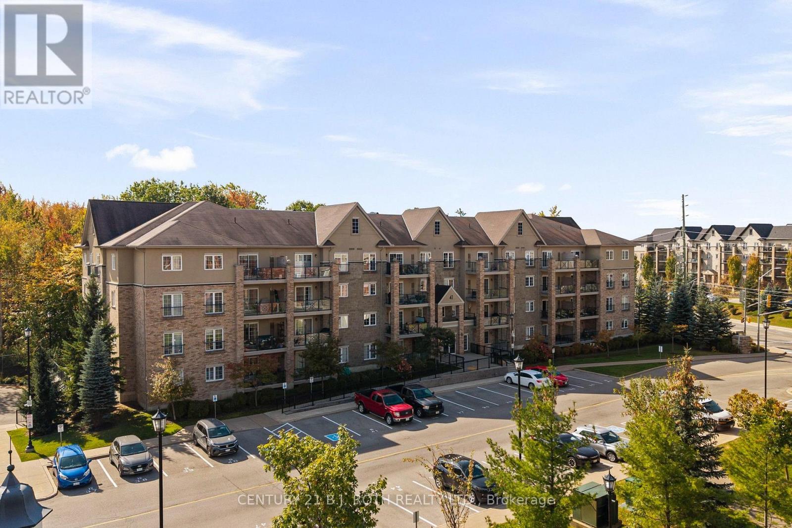 303 - 41 Ferndale Drive S Photo de la propriété 1
