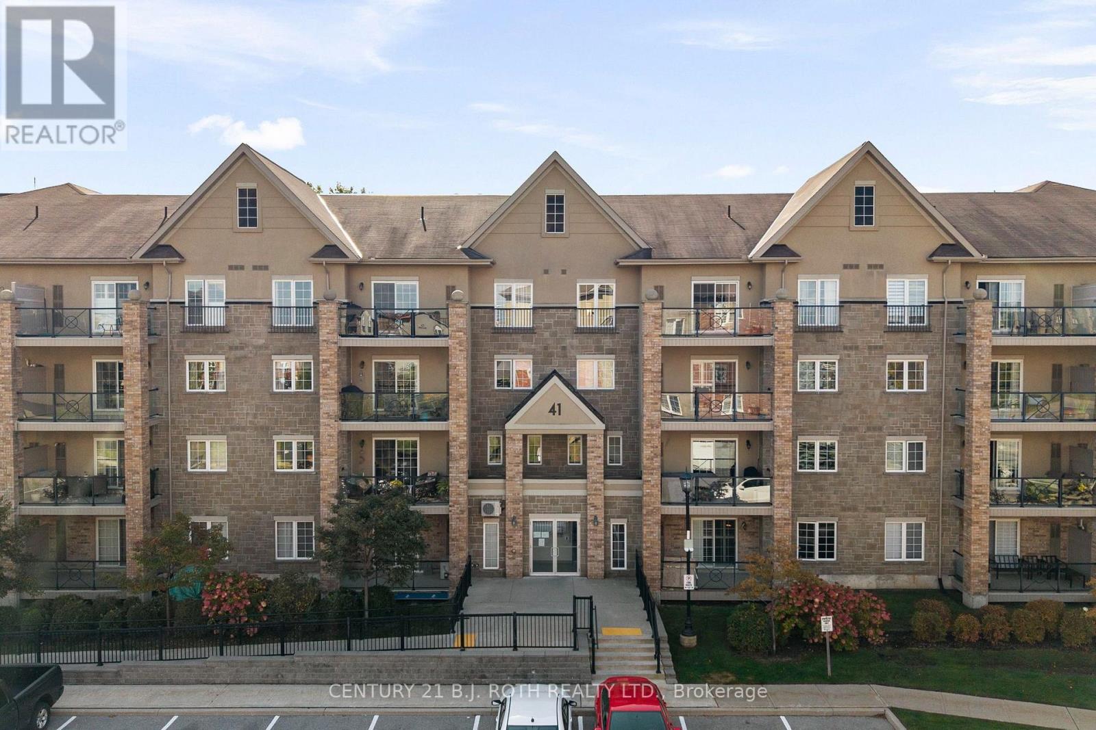 303 - 41 Ferndale Drive S Property Photo 2