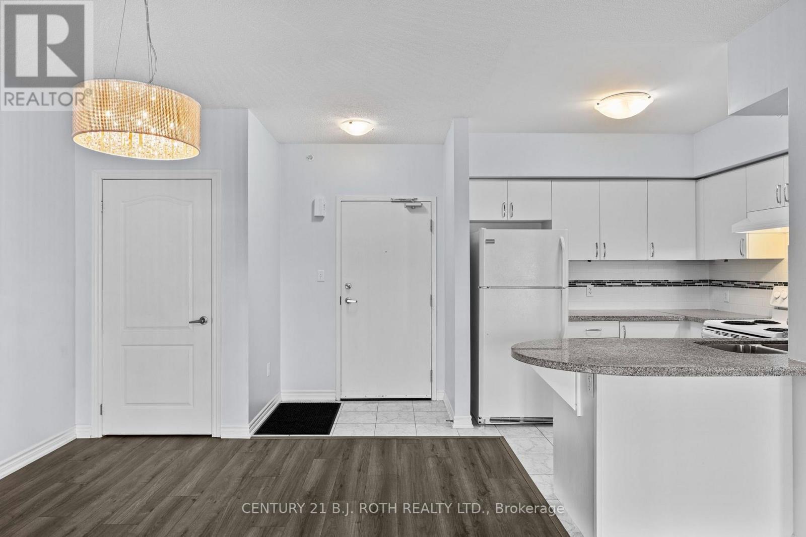 303 - 41 Ferndale Drive S Property Photo 4
