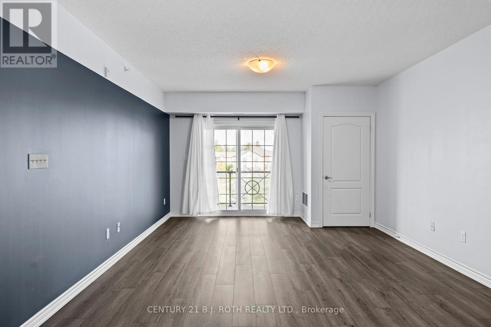 303 - 41 Ferndale Drive S Property Photo 6