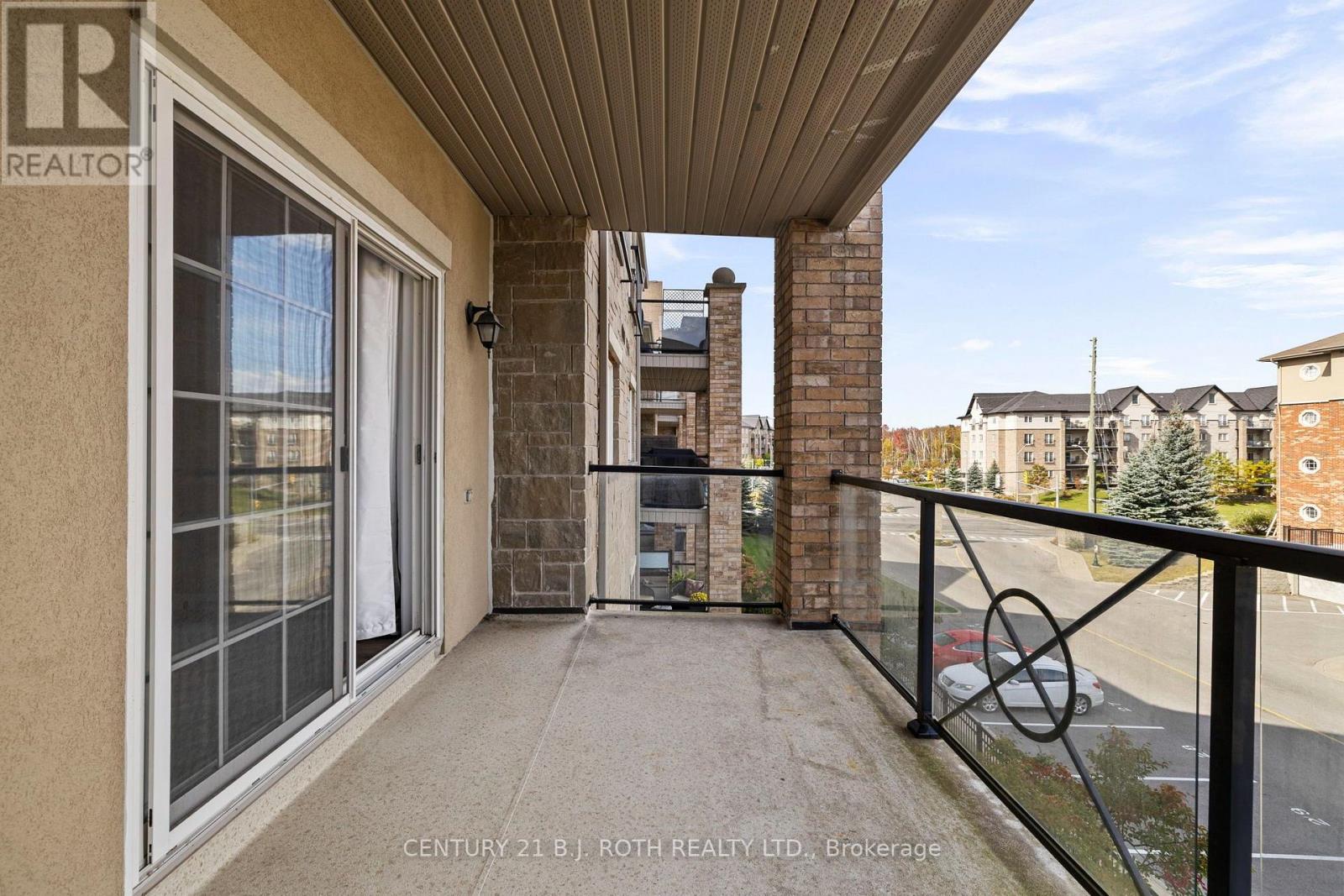303 - 41 Ferndale Drive S Property Photo 17