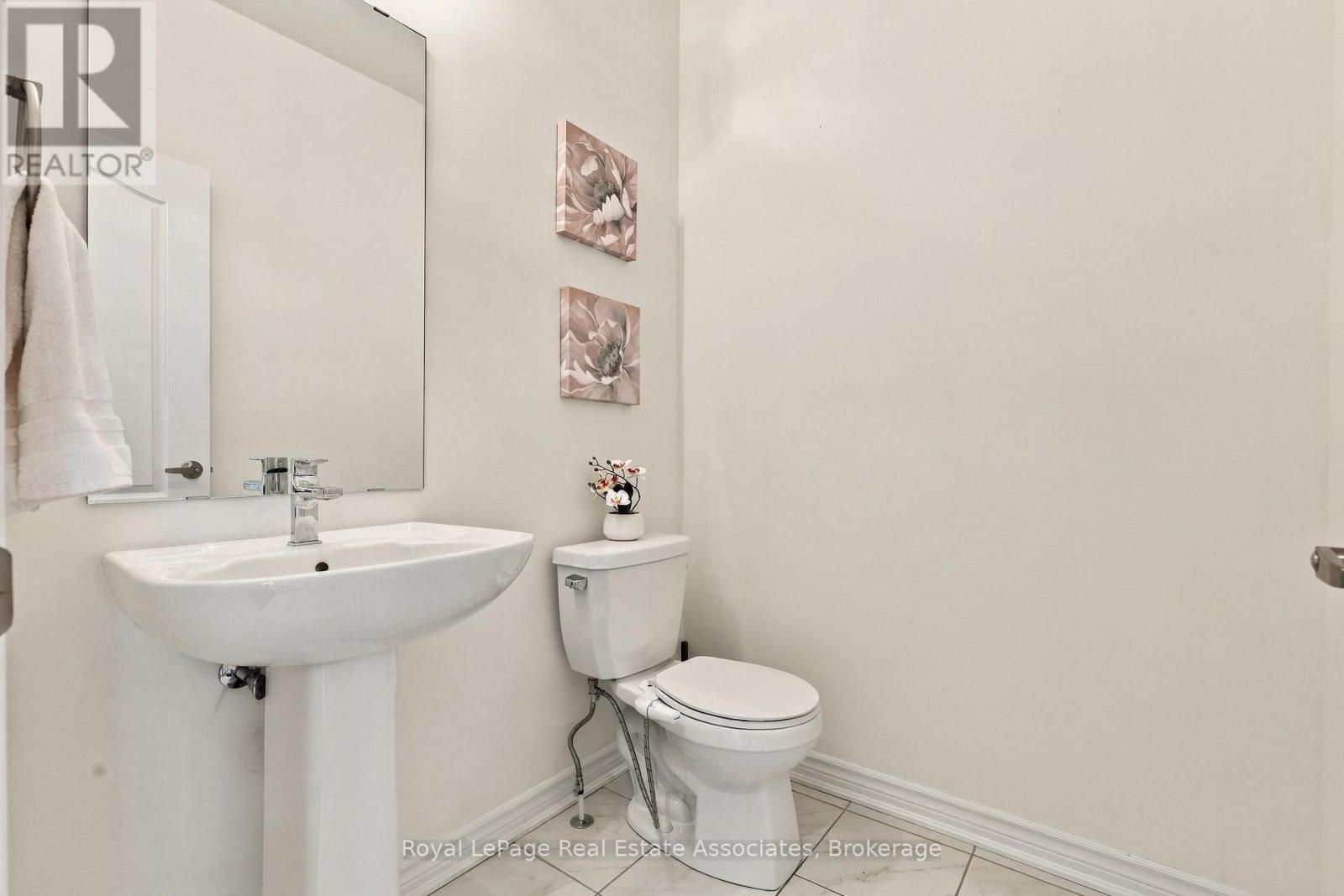 93 Village Gate Drive Property Photo 11