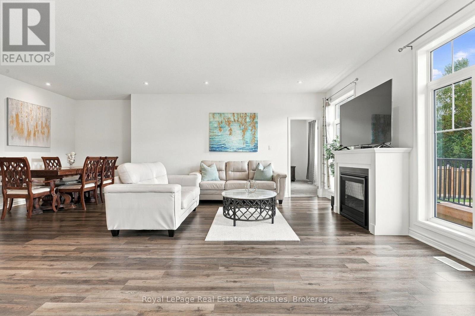 93 Village Gate Drive Property Photo 18