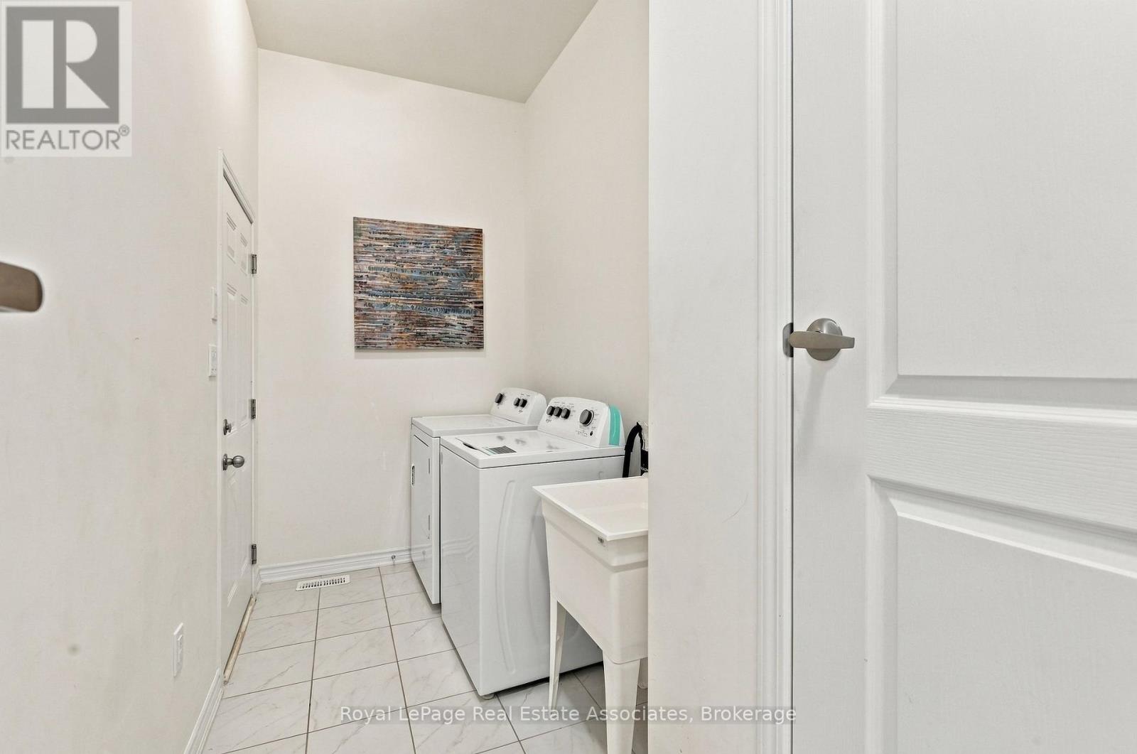 93 Village Gate Drive Property Photo 31