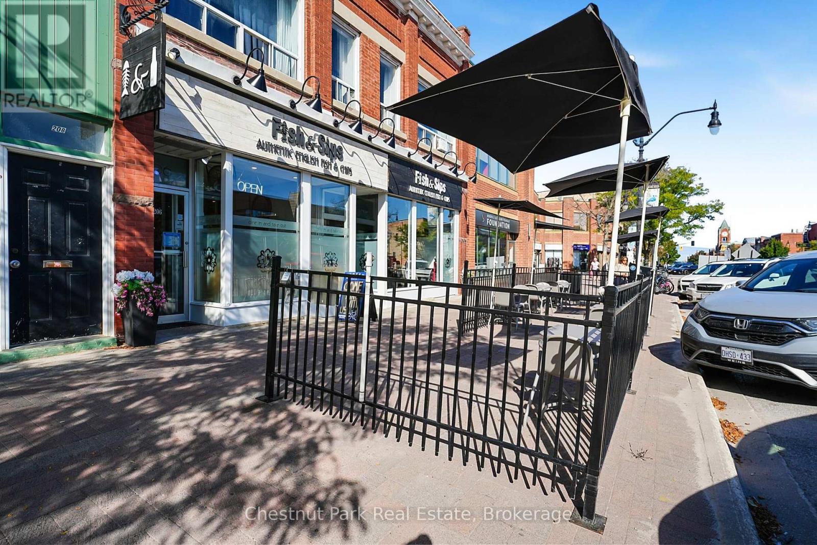 202-204-206 Hurontario Street Property Photo 4