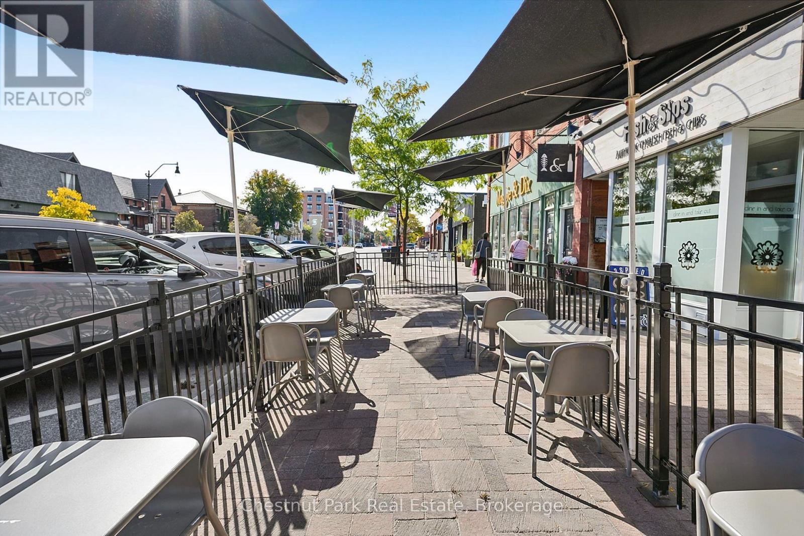 202-204-206 Hurontario Street Property Photo 8