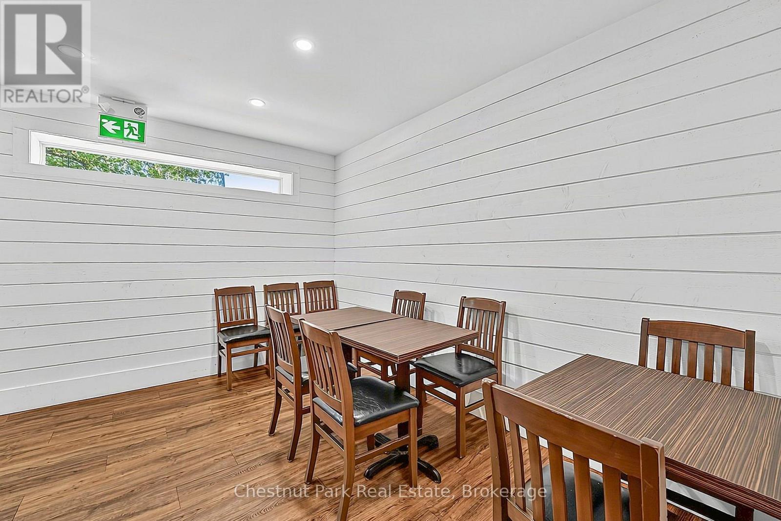 202-204-206 Hurontario Street Property Photo 29