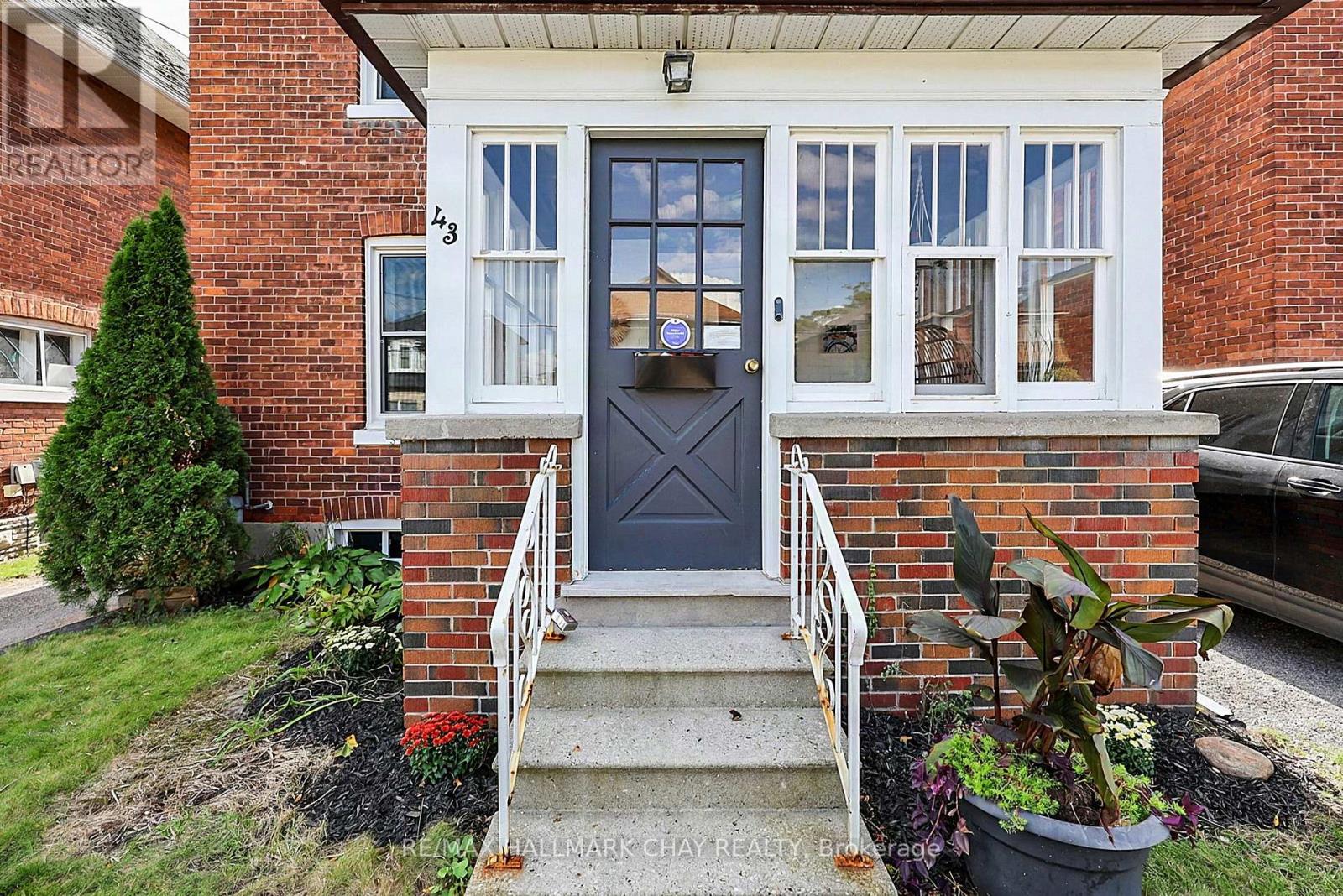 43 Brock Street Property Photo 3