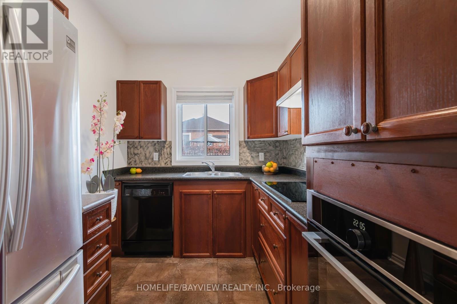 126 Raymond Crescent Property Photo 7