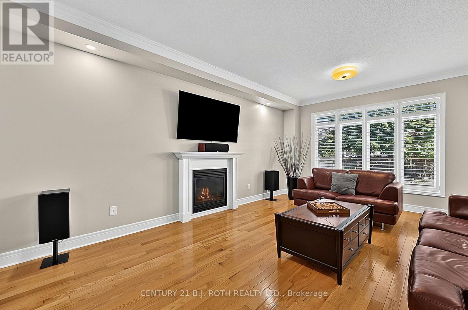 81 Royal Park Boulevard Property Photo 8