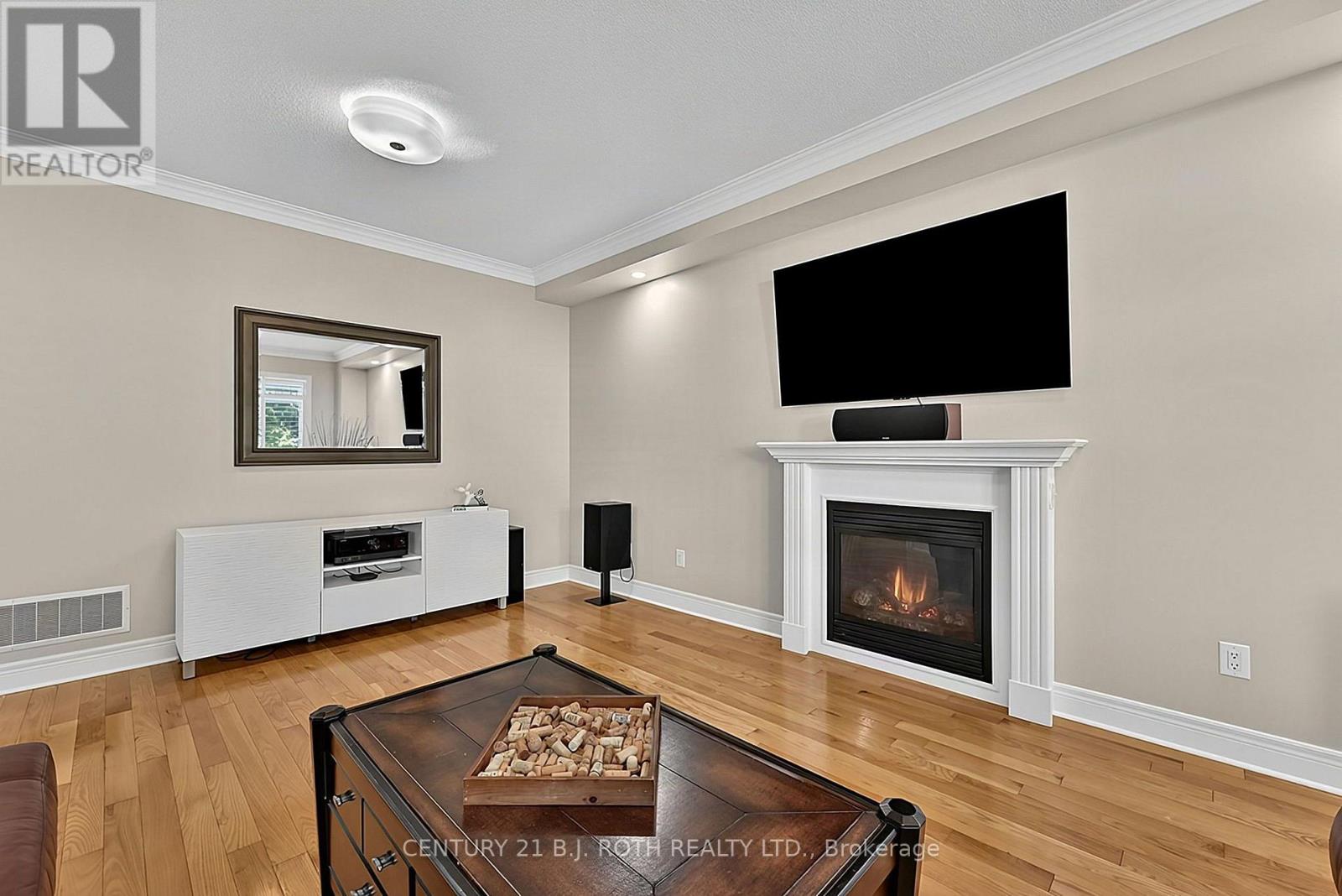 81 Royal Park Boulevard Property Photo 9