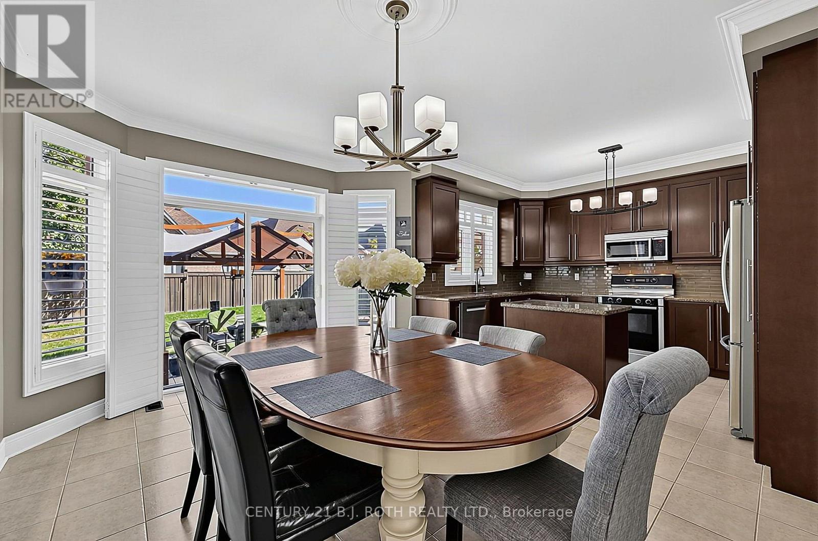 81 Royal Park Boulevard Property Photo 13