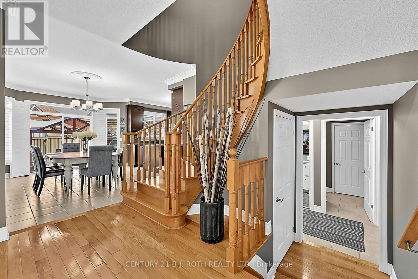 81 Royal Park Boulevard Property Photo 18