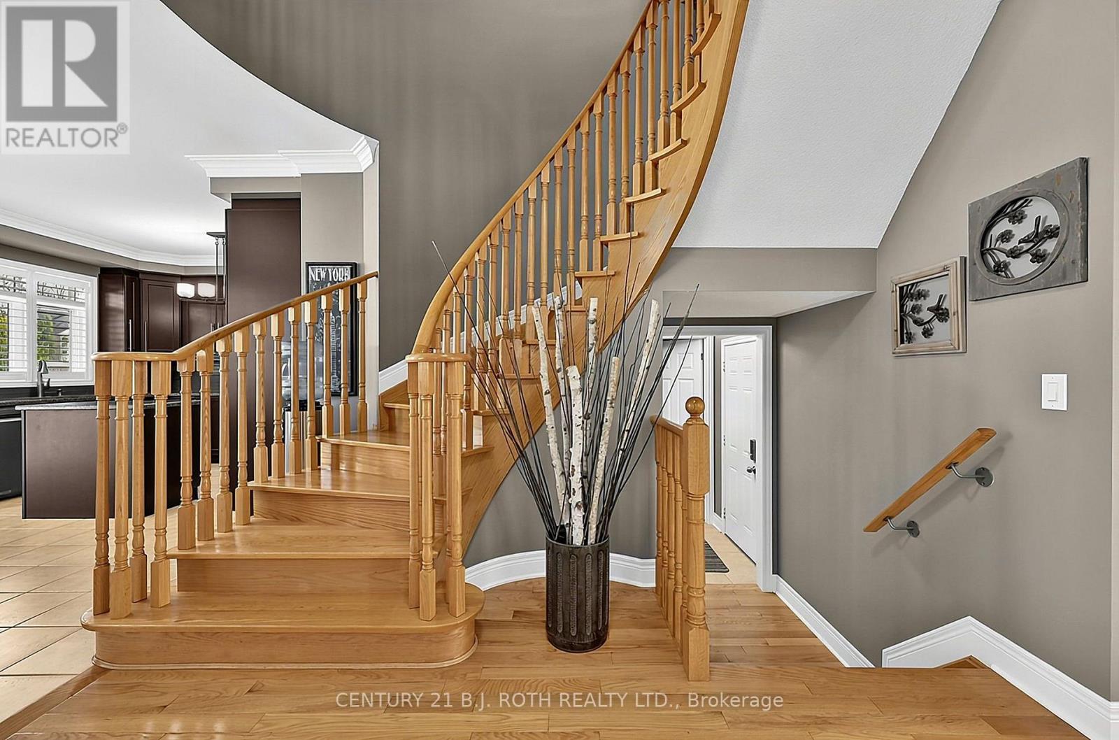 81 Royal Park Boulevard Property Photo 20