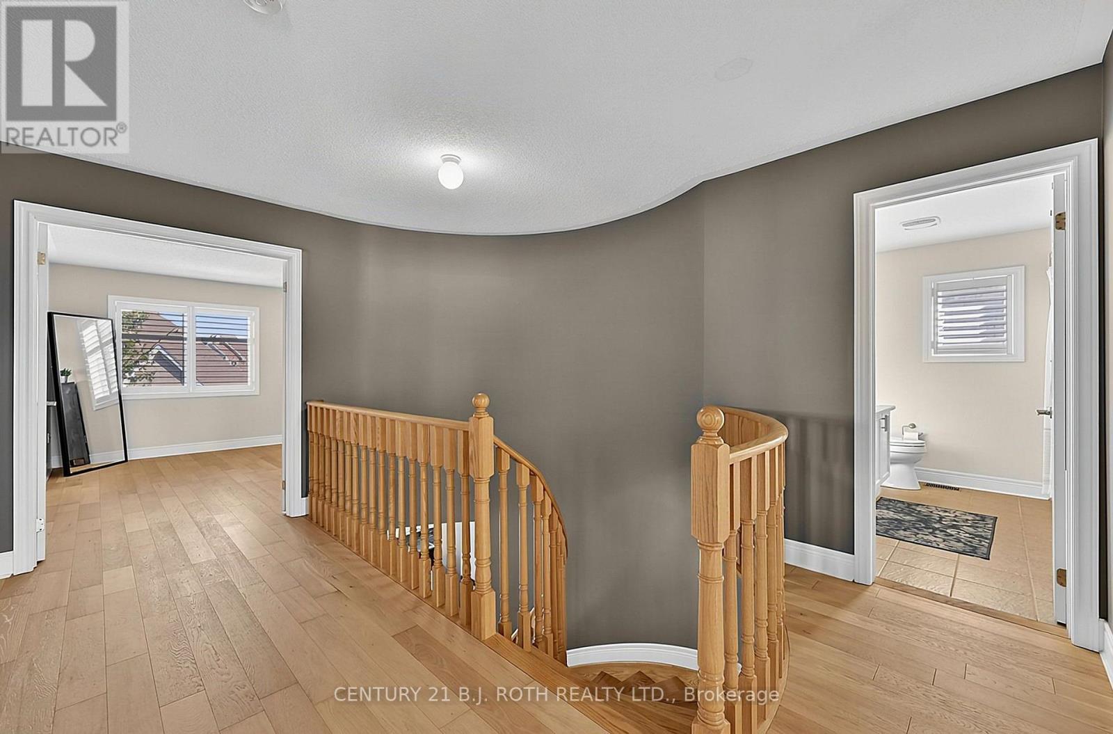 81 Royal Park Boulevard Property Photo 21