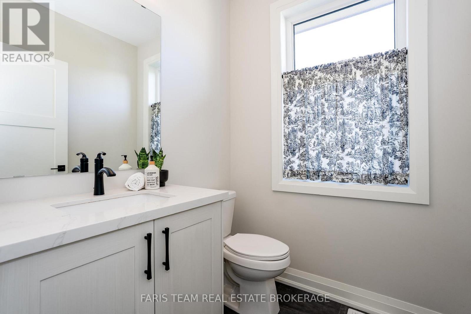 7 Dock Lane Property Photo 14