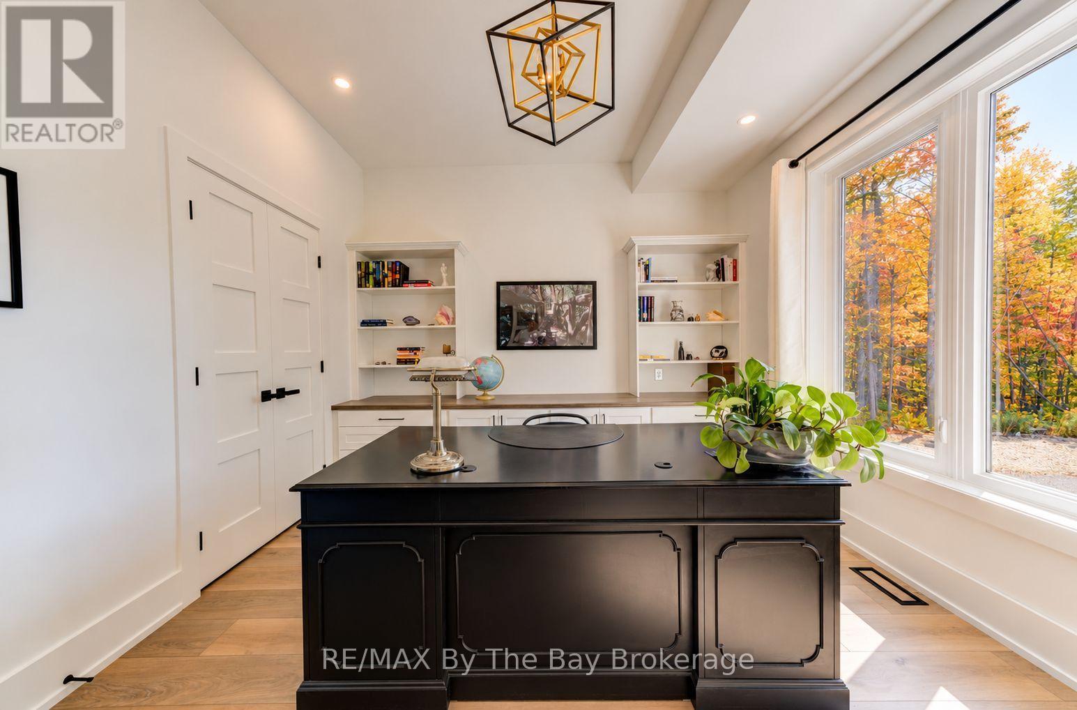 95 Spruce Street Property Photo 14